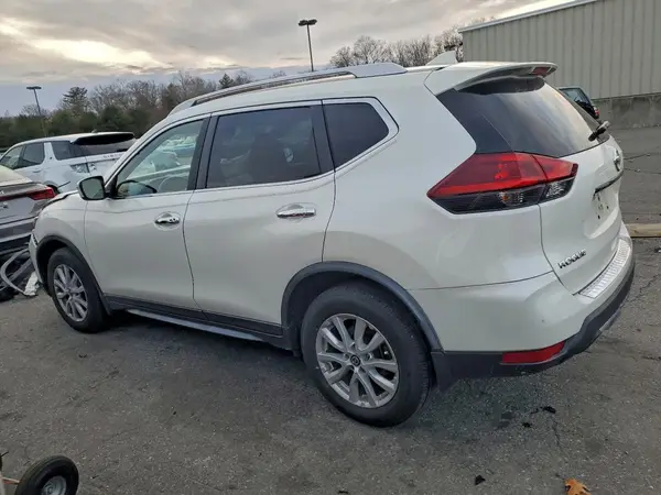 JN8AT2MT1JW490091 2018 NISSAN ROGUE - Image 2