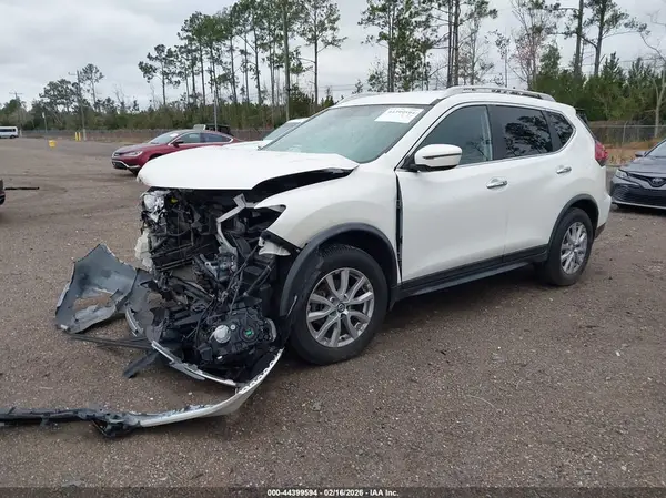 JN8AT2MT1JW491743 2018 NISSAN ROGUE - Image 2
