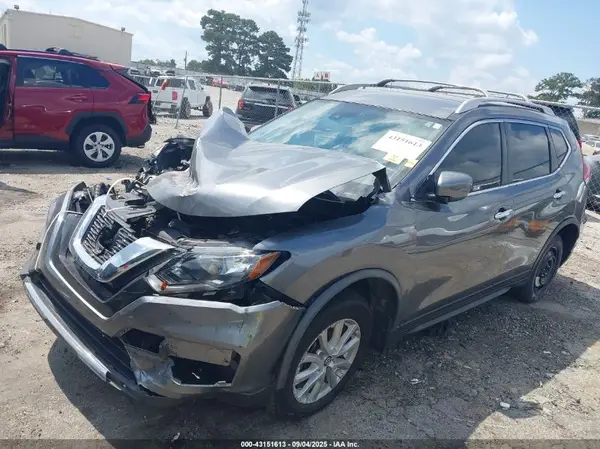 JN8AT2MT1KW250010 2019 NISSAN ROGUE - Image 2