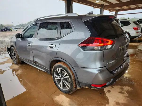 JN8AT2MT1KW250511 2019 NISSAN ROGUE - Image 2