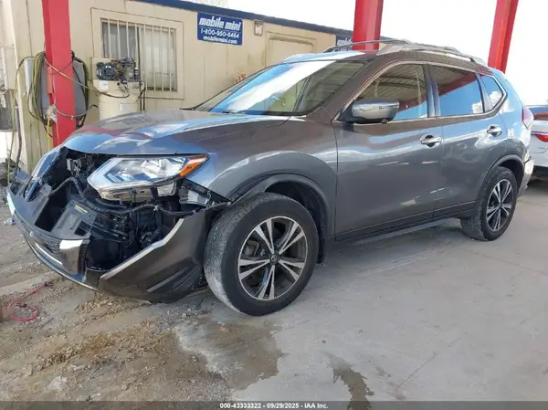 JN8AT2MT1KW251836 2019 NISSAN ROGUE - Image 2
