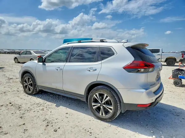 JN8AT2MT1KW256681 2019 NISSAN ROGUE - Image 2