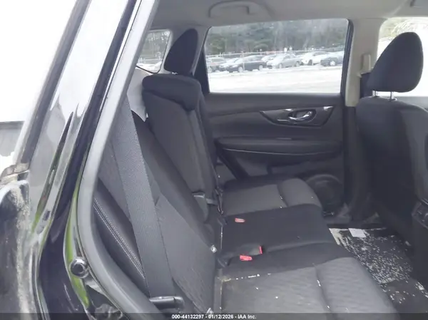 JN8AT2MT1KW258804 2019 NISSAN ROGUE - Image 8