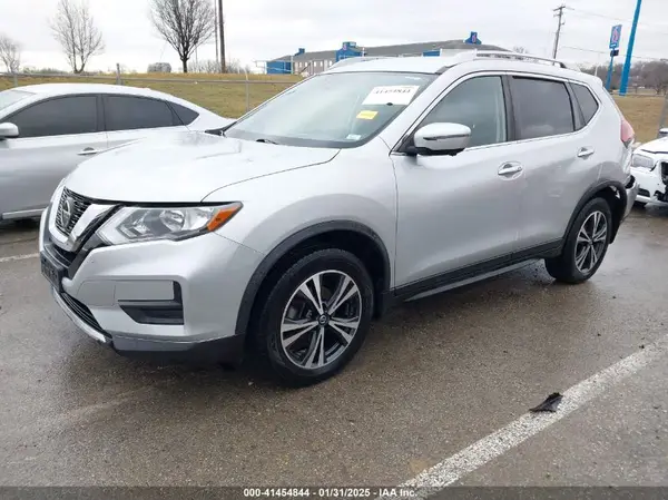 JN8AT2MT1KW265574 2019 NISSAN ROGUE - Image 2