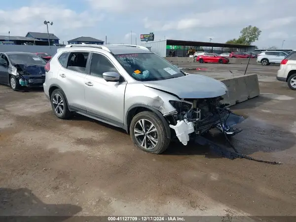 JN8AT2MT1KW268989 2019 NISSAN ROGUE - Image 1