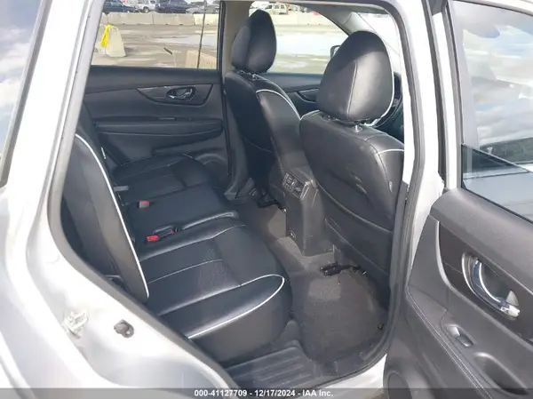 JN8AT2MT1KW268989 2019 NISSAN ROGUE - Image 8