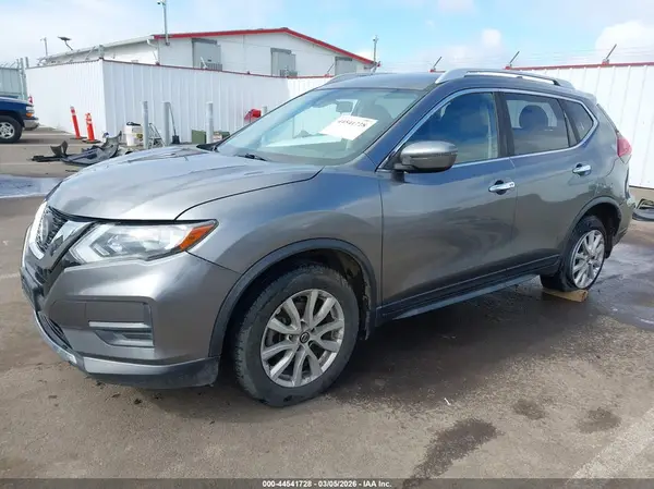 JN8AT2MT1KW500958 2019 NISSAN ROGUE - Image 2