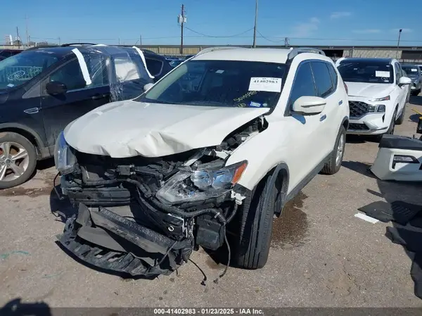 JN8AT2MT1KW501060 2019 NISSAN ROGUE - Image 2