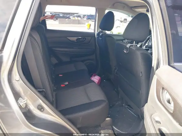 JN8AT2MT1KW504587 2019 NISSAN ROGUE - Image 8