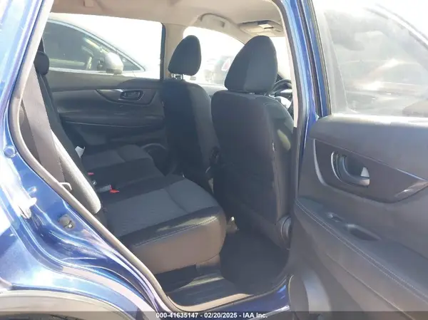 JN8AT2MT1KW504864 2019 NISSAN ROGUE - Image 8
