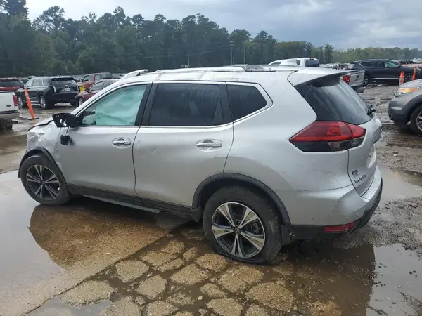 JN8AT2MT1LW015821 2020 NISSAN ROGUE - Image 2