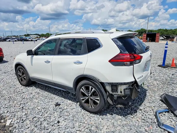 JN8AT2MT1LW015978 2020 NISSAN ROGUE - Image 2