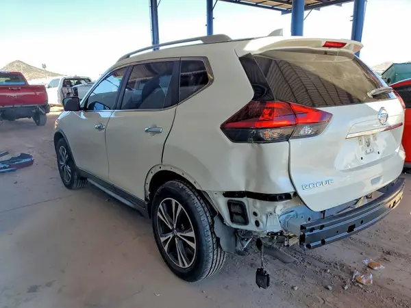 JN8AT2MT1LW016645 2020 NISSAN ROGUE - Image 2