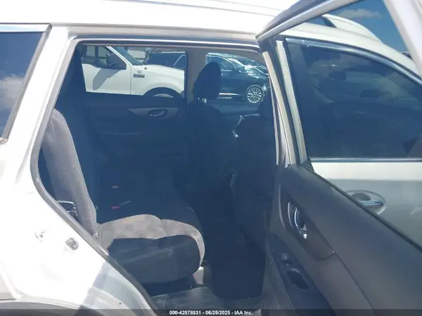 JN8AT2MT2GW013890 2016 NISSAN ROGUE - Image 8