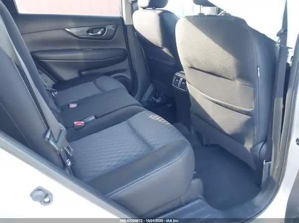 JN8AT2MT2HW130113 2017 NISSAN ROGUE - Image 8