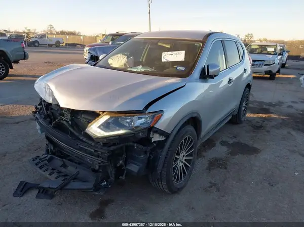 JN8AT2MT2HW130242 2017 NISSAN ROGUE - Image 2