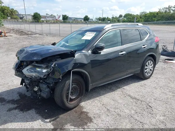 JN8AT2MT2HW130595 2017 NISSAN ROGUE - Image 2
