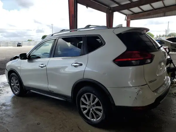 JN8AT2MT2HW131794 2017 NISSAN ROGUE - Image 2