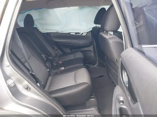 JN8AT2MT2HW135747 2017 NISSAN ROGUE - Image 8