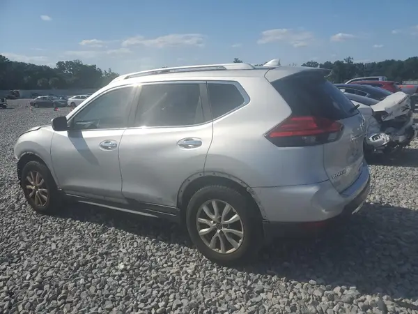 JN8AT2MT2HW136428 2017 NISSAN ROGUE - Image 2