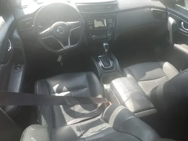 JN8AT2MT2HW136428 2017 NISSAN ROGUE - Image 8
