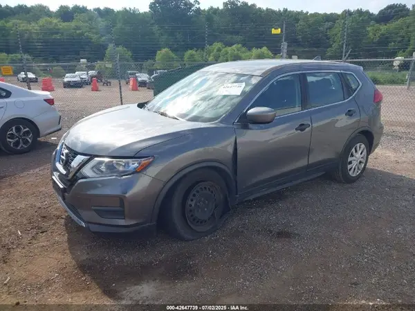 JN8AT2MT2HW137269 2017 NISSAN ROGUE - Image 2