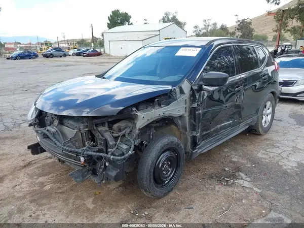 JN8AT2MT2HW137708 2017 NISSAN ROGUE - Image 2