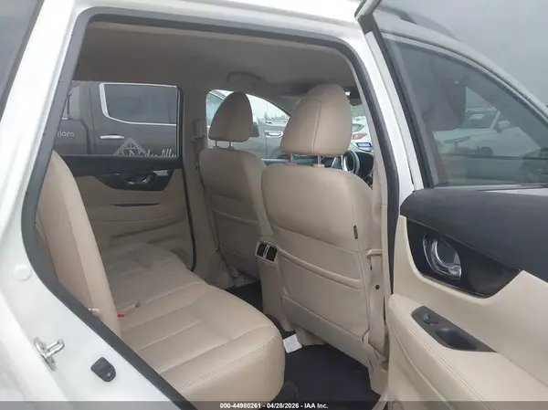 JN8AT2MT2HW137773 2017 NISSAN ROGUE - Image 8