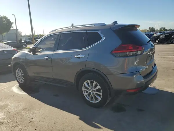 JN8AT2MT2HW139202 2017 NISSAN ROGUE - Image 2