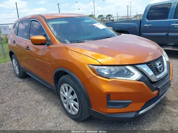 JN8AT2MT2HW139507 2017 NISSAN ROGUE - Image 1