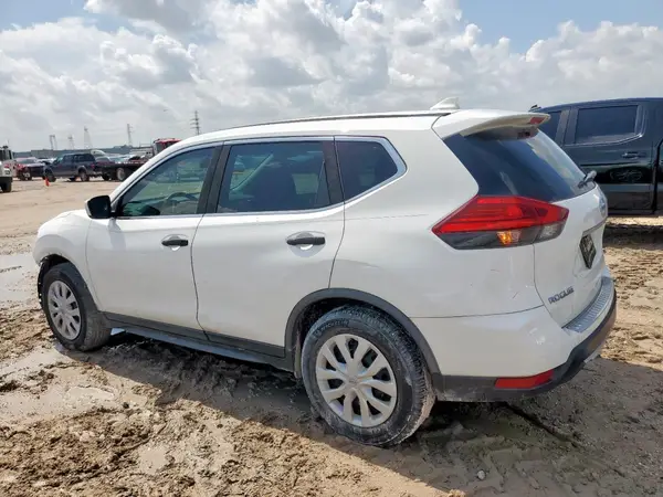 JN8AT2MT2HW141452 2017 NISSAN ROGUE - Image 2