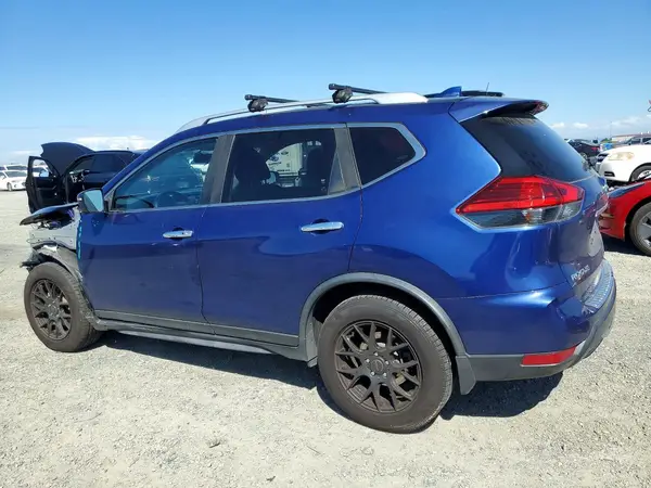 JN8AT2MT2HW145985 2017 NISSAN ROGUE - Image 2