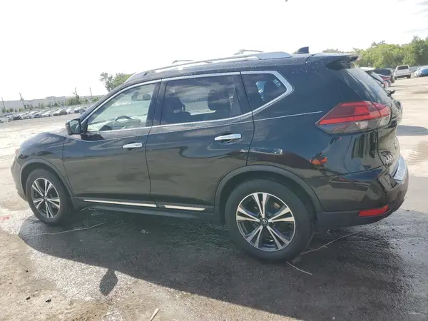JN8AT2MT2HW146764 2017 NISSAN ROGUE - Image 2