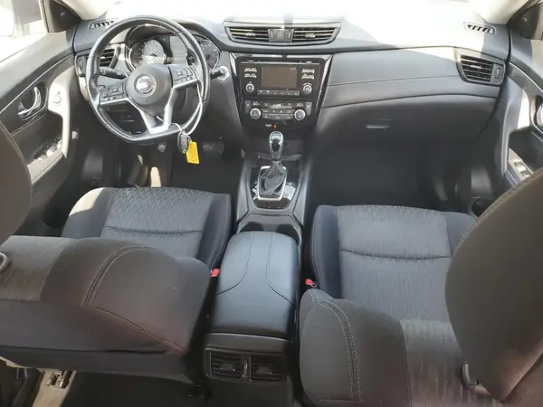 JN8AT2MT2HW147848 2017 NISSAN ROGUE - Image 8