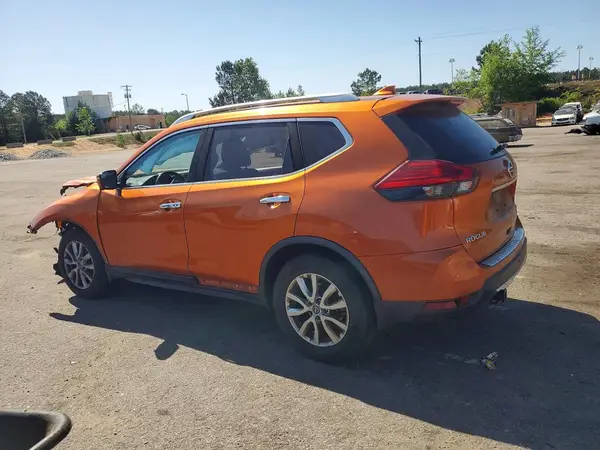 JN8AT2MT2HW147879 2017 NISSAN ROGUE - Image 2