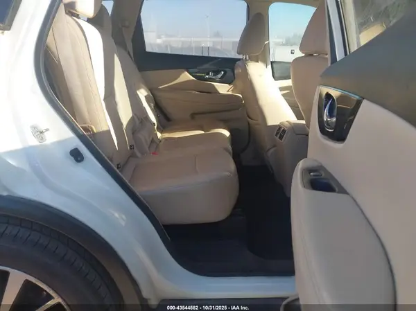 JN8AT2MT2HW148045 2017 NISSAN ROGUE - Image 8