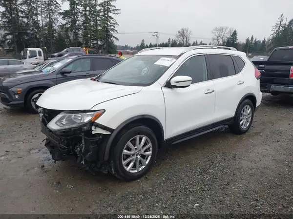 JN8AT2MT2HW151625 2017 NISSAN ROGUE - Image 2