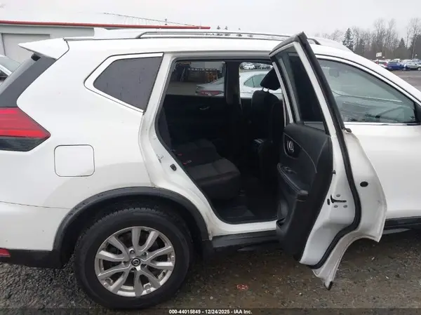 JN8AT2MT2HW151625 2017 NISSAN ROGUE - Image 8