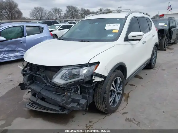 JN8AT2MT2HW380211 2017 NISSAN ROGUE - Image 2