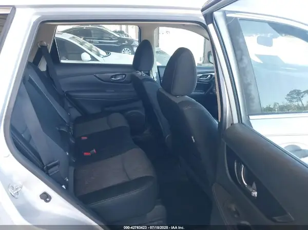 JN8AT2MT2HW383254 2017 NISSAN ROGUE - Image 8