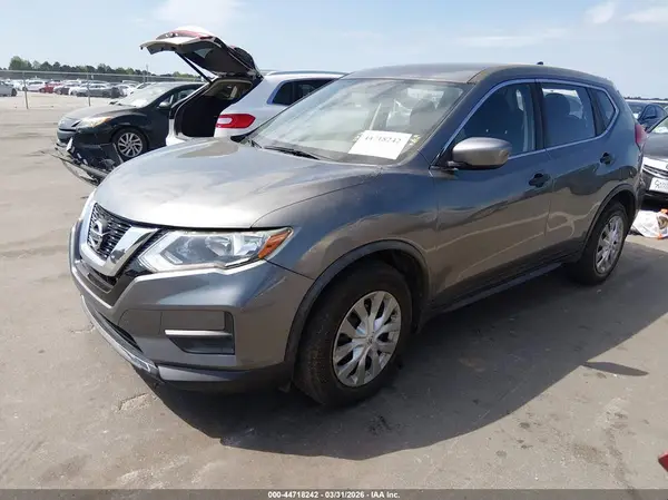 JN8AT2MT2HW383951 2017 NISSAN ROGUE - Image 2