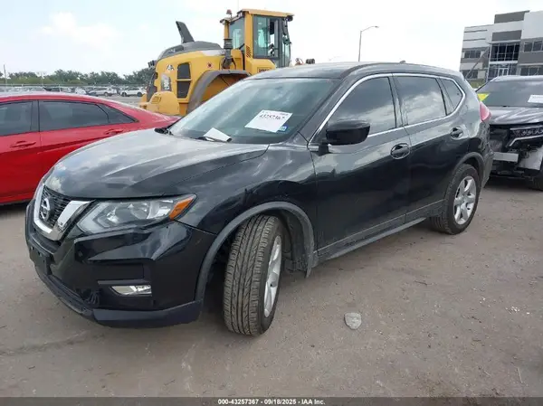 JN8AT2MT2HW388616 2017 NISSAN ROGUE - Image 2