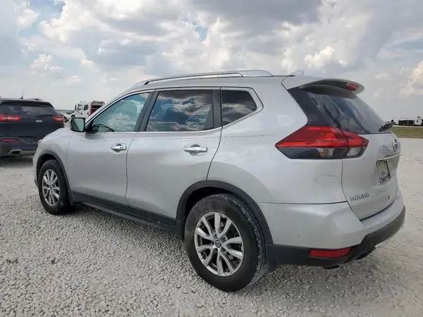 JN8AT2MT2HW391158 2017 NISSAN ROGUE - Image 2