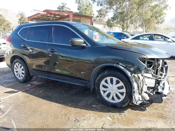 JN8AT2MT2HW393332 2017 NISSAN ROGUE - Image 1