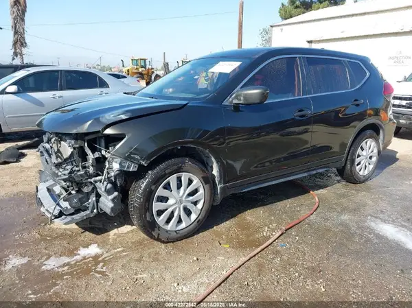 JN8AT2MT2HW393332 2017 NISSAN ROGUE - Image 2