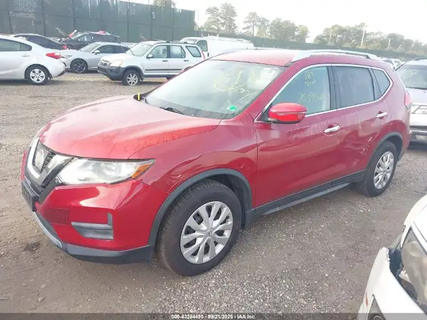 JN8AT2MT2HW396232 2017 NISSAN ROGUE - Image 2