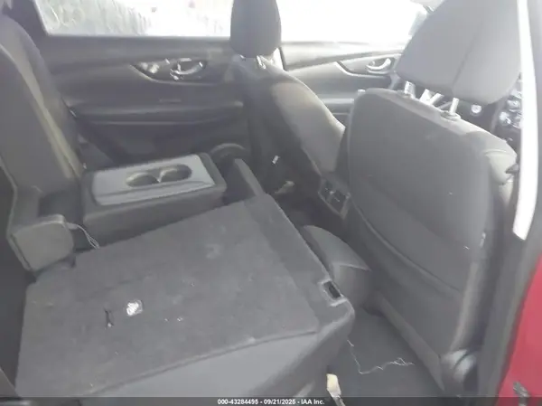 JN8AT2MT2HW396232 2017 NISSAN ROGUE - Image 8
