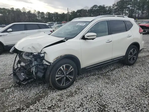 JN8AT2MT2HW399955 2017 NISSAN ROGUE - Image 1