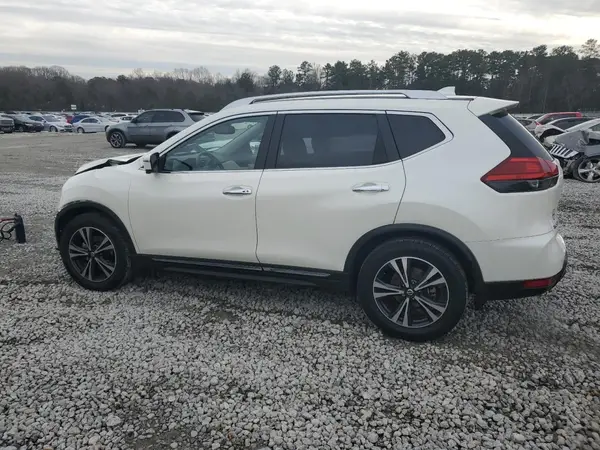 JN8AT2MT2HW399955 2017 NISSAN ROGUE - Image 2