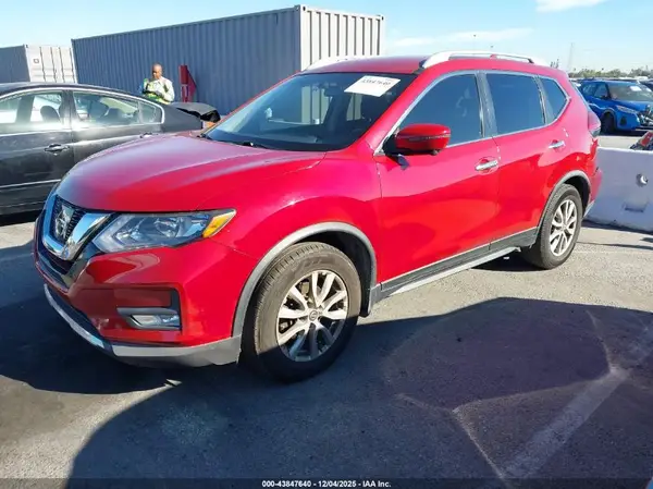 JN8AT2MT2HW401154 2017 NISSAN ROGUE - Image 2